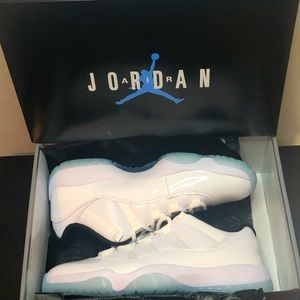 Jordan 11 Low Retro Legend Blue